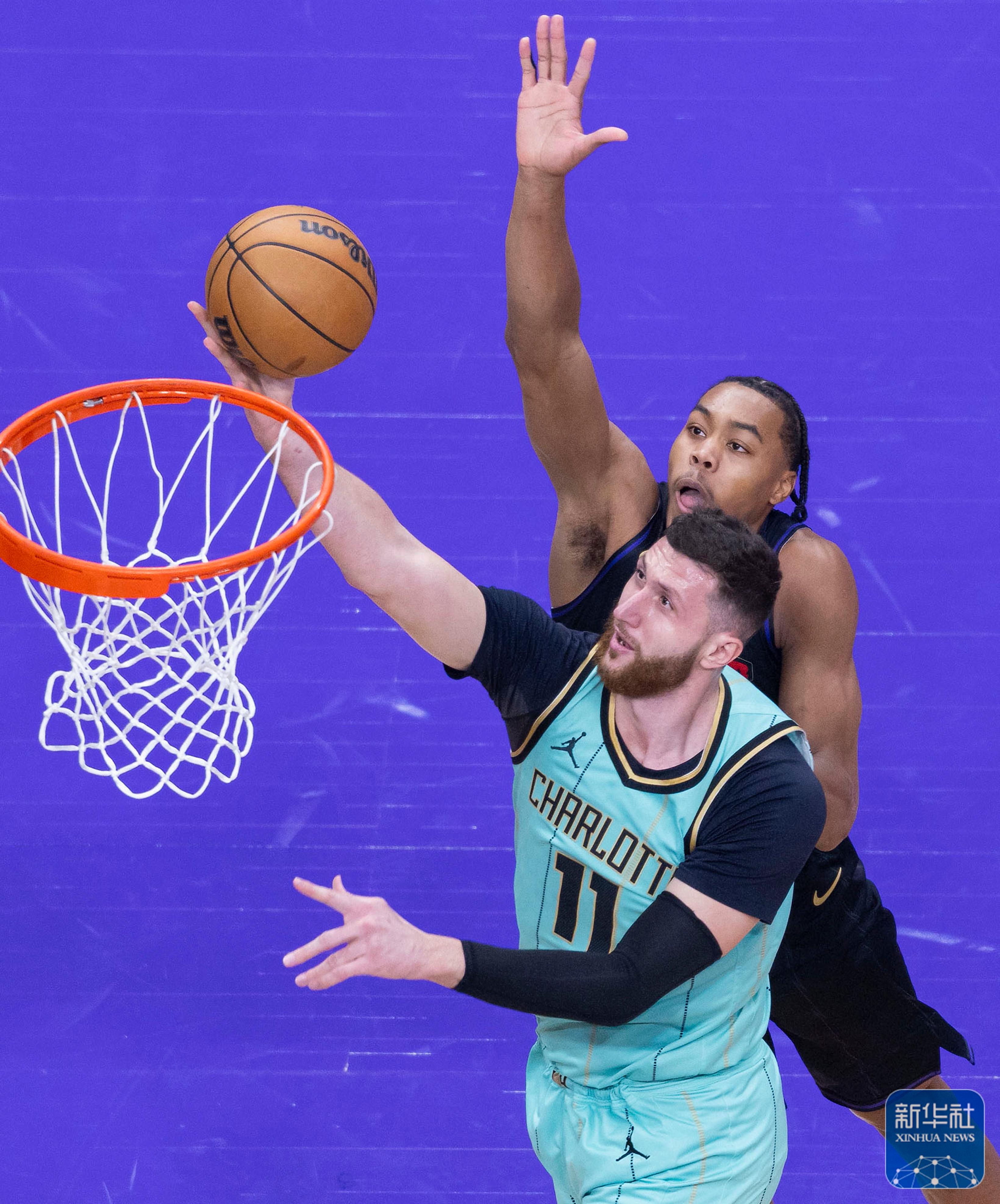 篮网力克猛龙,东部领先优势扩大 篮网力克猛龙,东部领先优势扩大