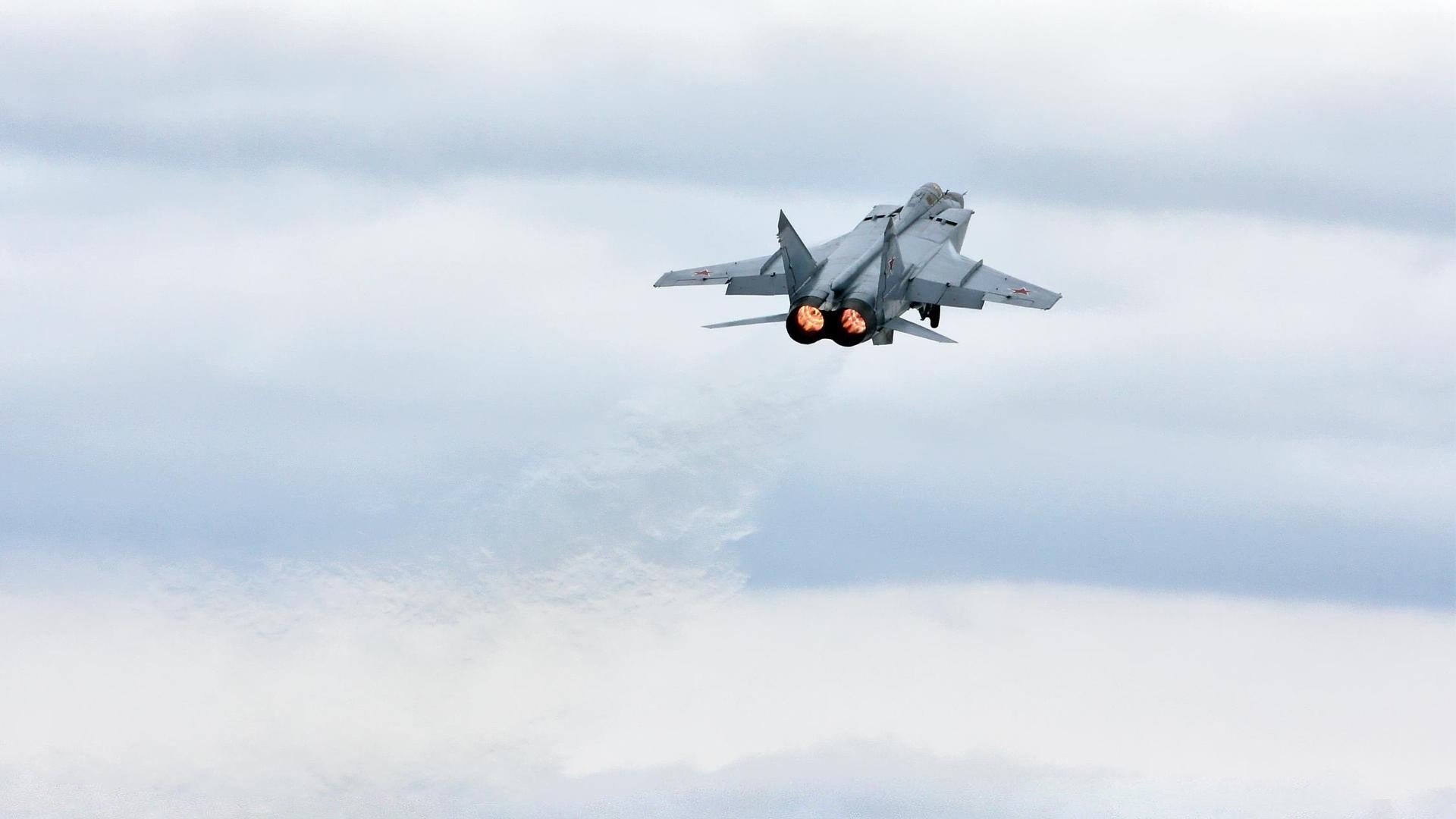 非洲风云突变与英超奇迹,埃及掀翻阿尔及利亚,内马尔英超争冠接管比赛