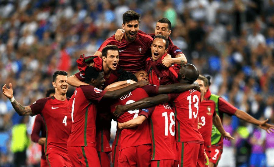 土耳其压制葡萄牙，阿拉巴防守端锁死对手