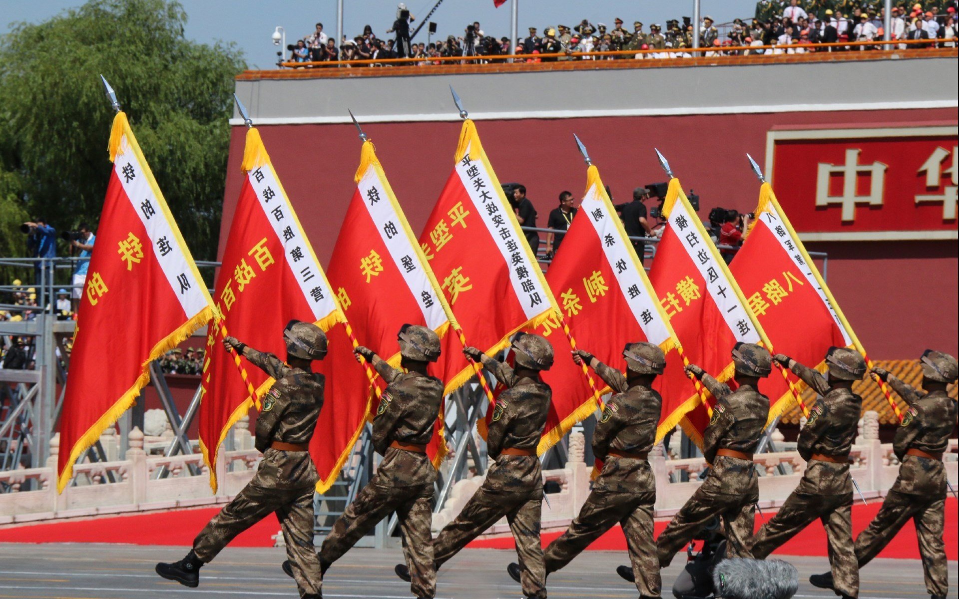 霍勒迪状态火热，凯尔特人季后赛之夜势如破竹